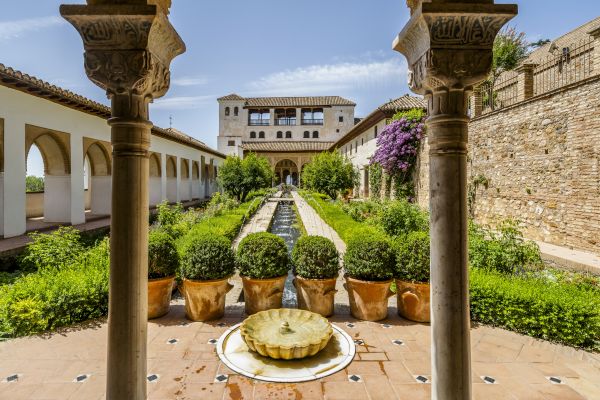 Cost of Courtyard Construction Service in Saint Johns