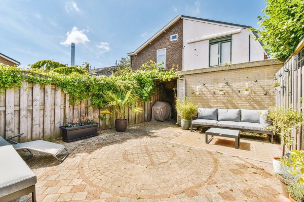 Cost of Courtyard Patio Service in Saint Johns